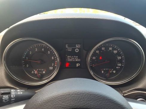 Used 2013 Jeep Grand Cherokee Laredo w/ Laredo E Group AWD/4WD image 30