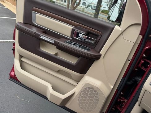 Used 2013 RAM 1500 Laramie w/ Convenience Group image 31