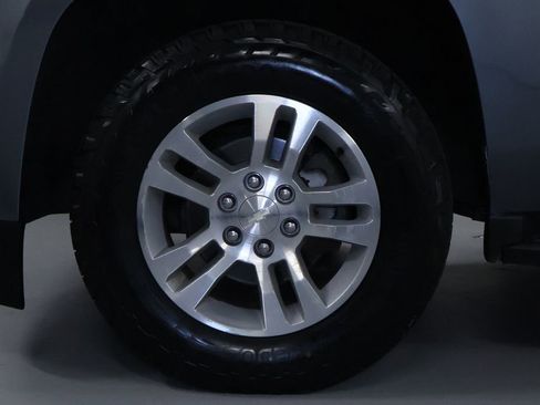 Used 2019 Chevrolet Suburban LT image 31