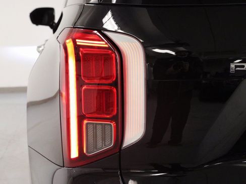 Used 2024 Hyundai Palisade Calligraphy image 11