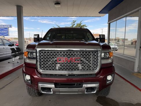 Used 2016 GMC Sierra 2500 Denali w/ Duramax Plus Package AWD/4WD image 3