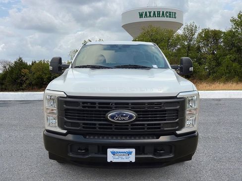Used 2024 Ford F250 XL image 2