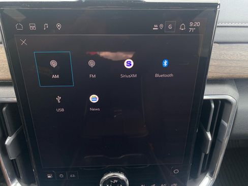 New 2026 GMC Acadia Denali Ultimate w/ LPO, Floor Liner Package image 16