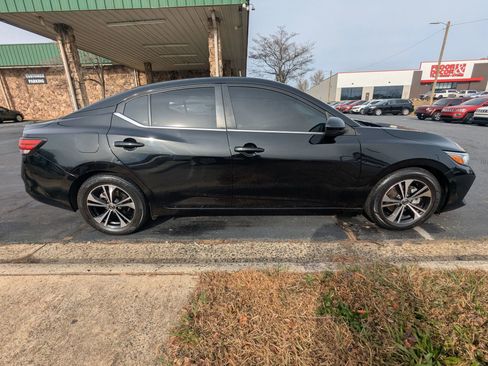 Used 2021 Nissan Sentra SV image 8