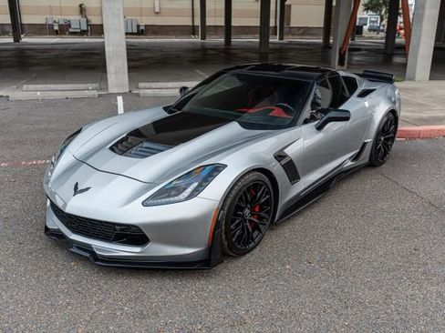 Used 2016 Chevrolet Corvette Z06 w/ 2LZ Preferred Equipment Group image 11