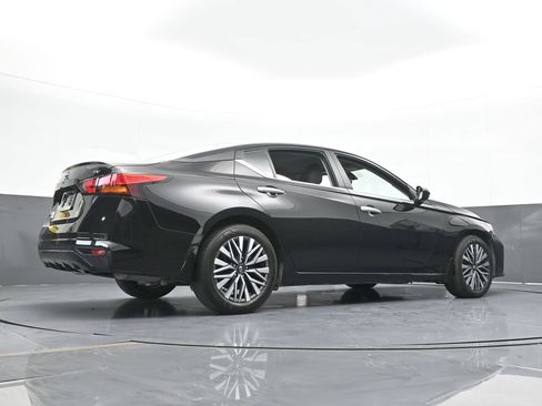 Used 2024 Nissan Altima 2.5 SV image 93