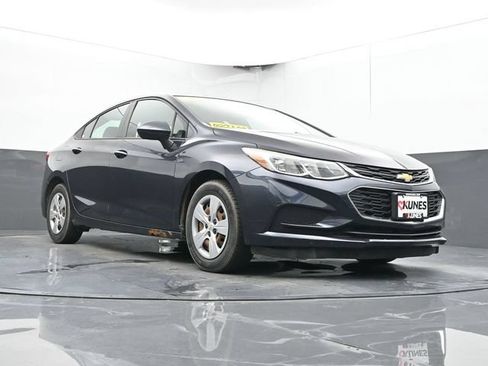 Used 2016 Chevrolet Cruze LS FWD image 42