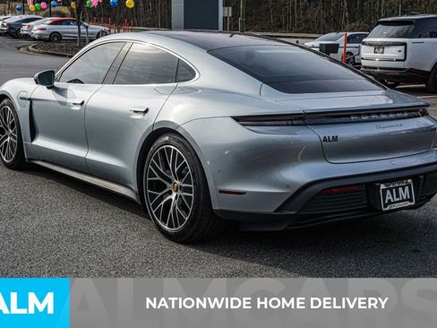 Used 2023 Porsche Taycan 4S w/ Performance Package image 5