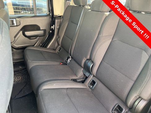 Used 2022 Jeep Gladiator Sport image 25