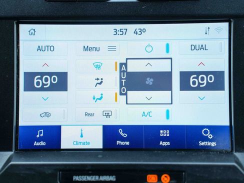 Used 2021 Ford F250 Lariat image 36