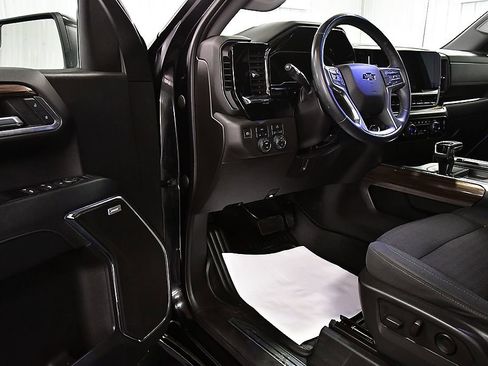 Used 2023 Chevrolet Silverado 1500 RST w/ Redline Edition image 15