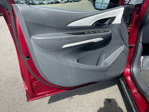 Used 2020 Chevrolet Bolt LT image 23
