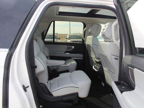 New 2026 Ford Expedition Max Platinum w/ Platinum Ultimate Package AWD/4WD image 23