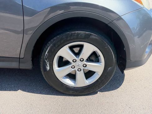 Used 2013 Toyota RAV4 XLE AWD/4WD image 9