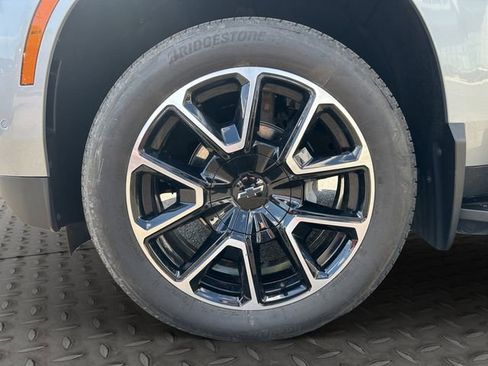 Used 2025 Chevrolet Tahoe RST w/ Comfort Package AWD/4WD image 25