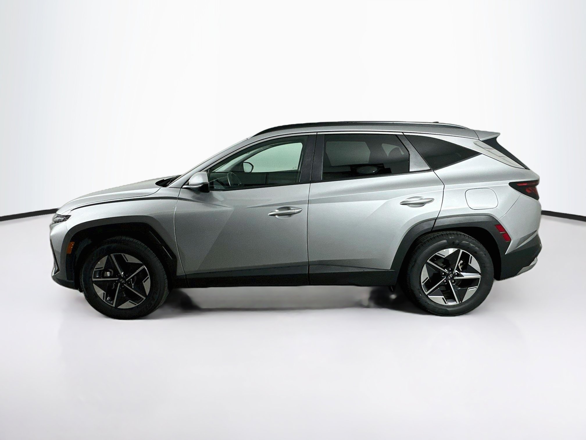 Used 2025 Hyundai Tucson SEL FWD image 4