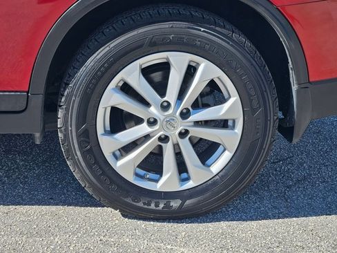 Used 2015 Nissan Rogue SV image 23