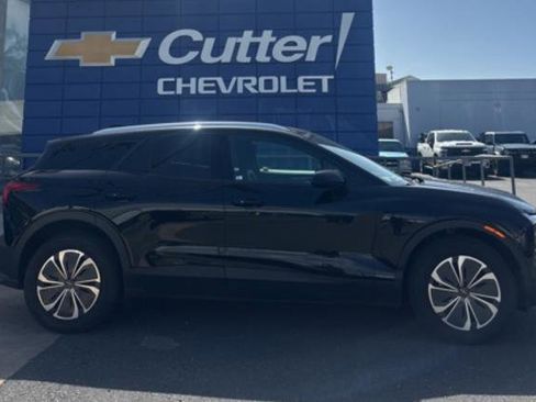 Used 2024 Chevrolet Blazer EV LT image 2