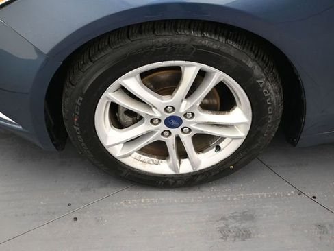 Used 2018 Ford Fusion SE image 9