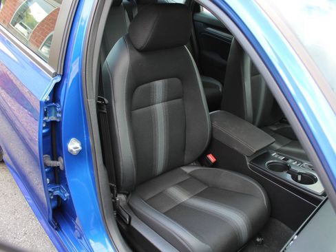 Used 2023 Honda Civic Sport image 12