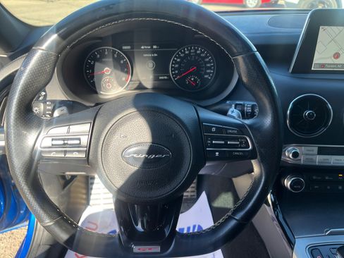 Used 2018 Kia Stinger GT2 image 9