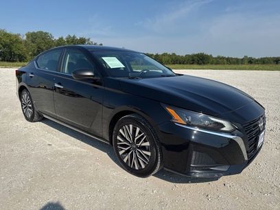 Used 2024 Nissan Altima 2.5 SV