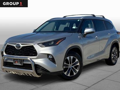 Used 2022 Toyota Highlander XLE
