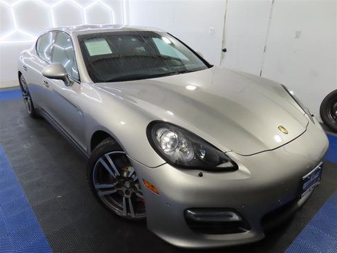 Used 2013 Porsche Panamera GTS image 5