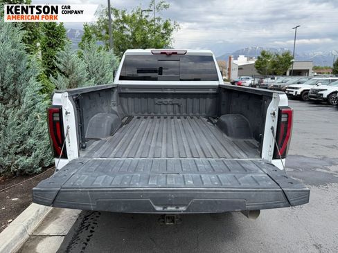 Used 2024 GMC Sierra 2500 AT4 w/ AT4 Premium Plus Package AWD/4WD image 38