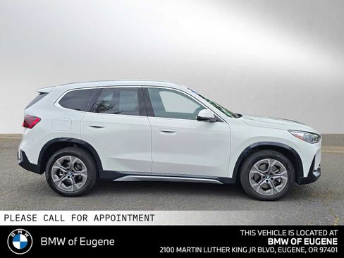 Used 2025 BMW X1 xDrive28i w/ Premium Package AWD/4WD image 2