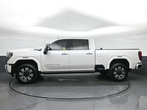 Used 2024 GMC Sierra 2500 Denali w/ Denali Reserve Package AWD/4WD image 4