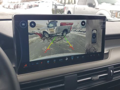 Certified 2023 Lincoln Corsair AWD w/ Equipment Group 101A image 17