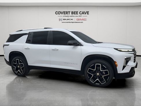 Used 2026 Chevrolet Traverse High Country image 12