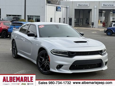 Used 2022 Dodge Charger R/T w/ Blacktop Package image 1