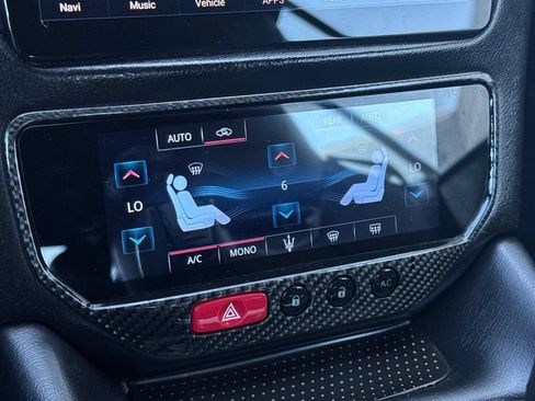 Used 2016 Maserati GranTurismo Sport RWD image 19
