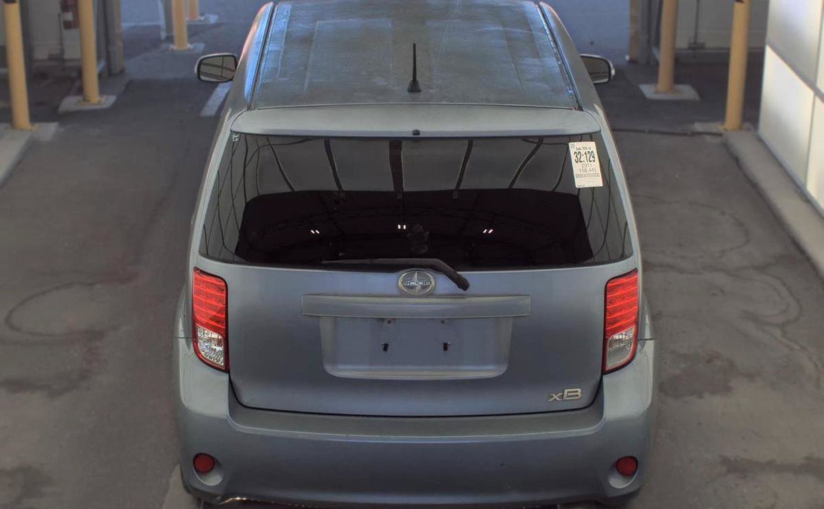 Used 2011 Scion xB FWD image 5