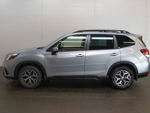 Used 2023 Subaru Forester Premium w/ Popular Package #3 AWD/4WD image 7