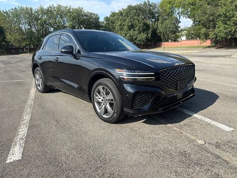 Used 2023 Genesis GV70 3.5T Sport w/ Sport Advanced Package AWD/4WD image 4