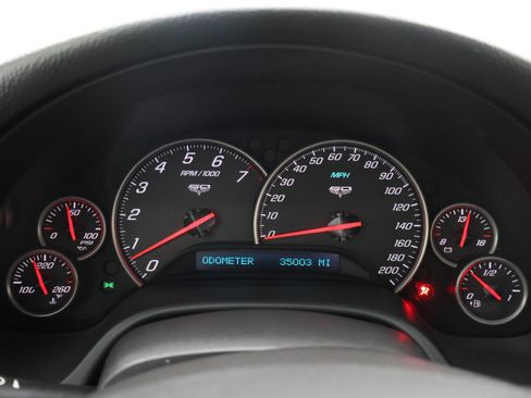 Used 2013 Chevrolet Corvette 427 w/ 1SB Preferred Equipment Group RWD image 9