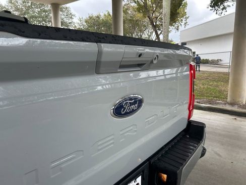 Used 2025 Ford F350 Lariat image 21