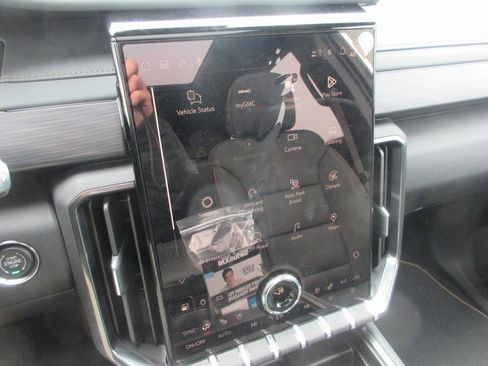 New 2026 GMC Acadia AT4 w/ Super Cruise Package image 19