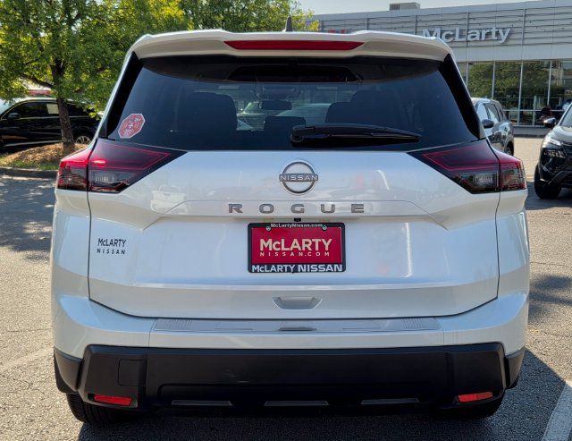 Certified 2026 Nissan Rogue SV w/ Cold Weather Package FWD image 6