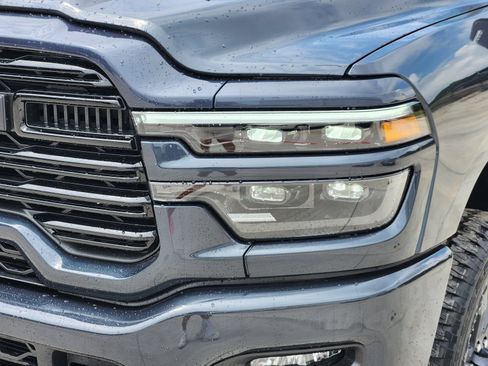 New 2026 RAM 2500 Laramie AWD/4WD image 9