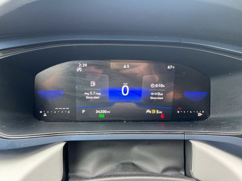 Certified 2023 Volkswagen Taos SE w/ Panoramic Sunroof Package FWD image 19