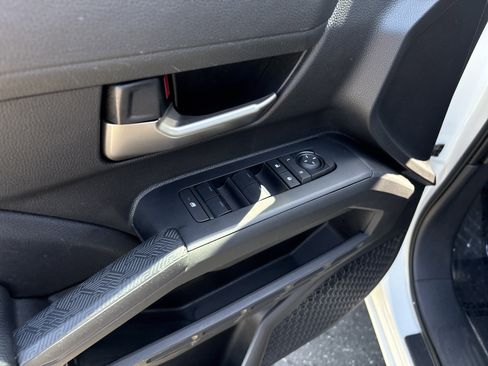 Used 2024 Toyota Tacoma TRD Off-Road image 15