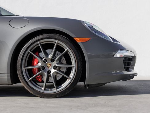 Used 2016 Porsche 911 Carrera S image 11