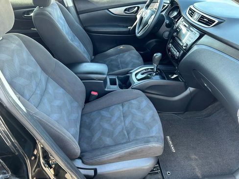 Used 2015 Nissan Rogue SV image 12