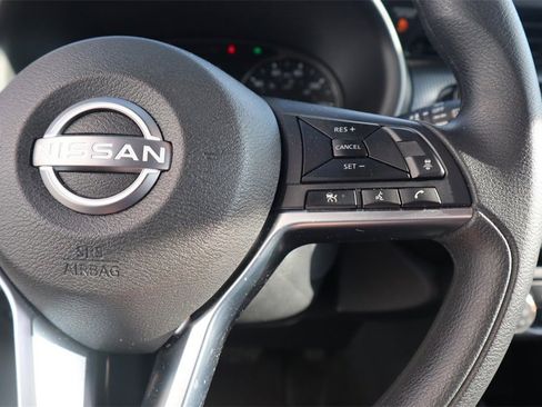Certified 2024 Nissan Kicks SV image 21