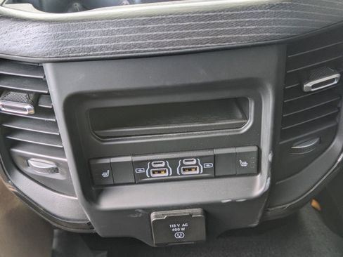 New 2024 RAM 2500 Limited image 17