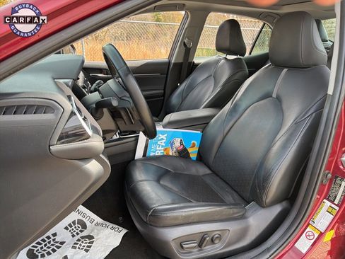 Used 2018 Toyota Camry XSE image 20